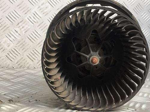 Used Heater blower motor VW GOLF VI (5K1) 1.6 TDI (105 hp) 30069717