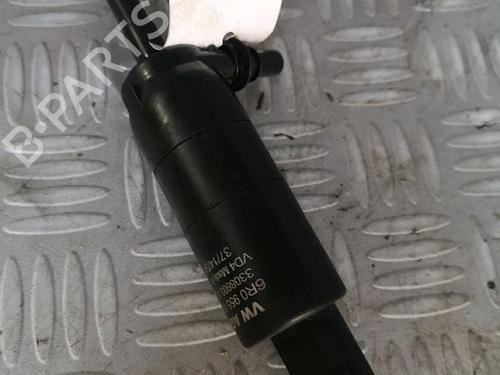 Koplampsproeier SEAT IBIZA IV SC (6J1, 6P5) 1.6 TDI (90 hp) 30070297