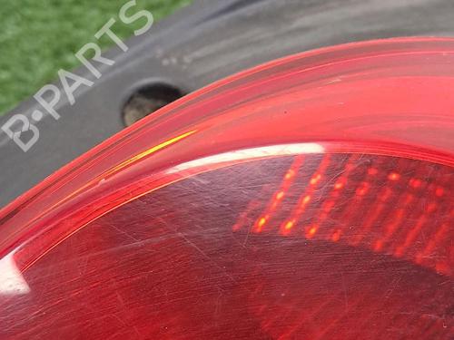 Feu arrière droit RENAULT CLIO III (BR0/1, CR0/1) 1.2 16V (BR02, BR0J, BR11, CR02, CR0J, CR11) (75 hp) 29949090