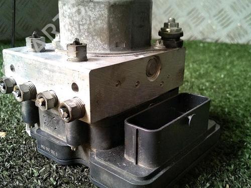 Używane Pompa ABS RENAULT CLIO IV (BH_) 1.2 TCe 120 (BHAU) (118 hp) 30076356