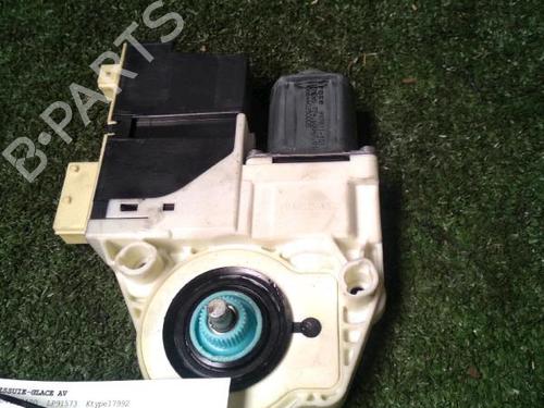 Front wiper motor PEUGEOT 307 SW (3H) 1.6 HDI 110 | BP30072224M29