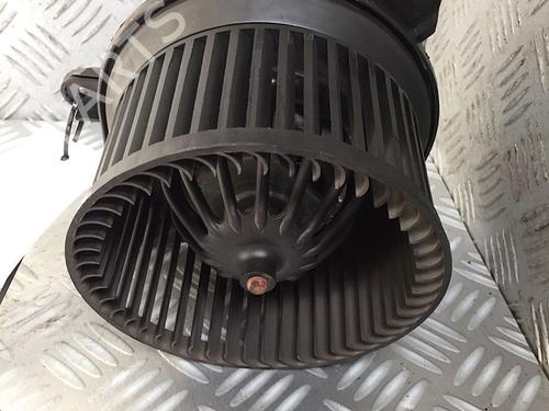 Used Heater blower motor RENAULT TRAFIC II Van (FL) 2.0 dCi 90 (FL0H, FL00, FL01, FL0M, FL0P, FL0S) (90 hp) 30065001