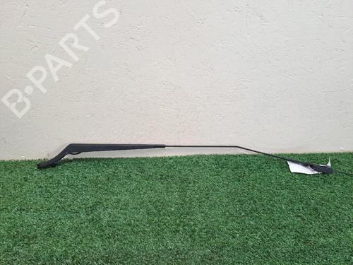 Front windshield wiper arm PEUGEOT 208 I (CA_, CC_) 1.2 VTi 68 / PureTech 68 | BP25451567C143 