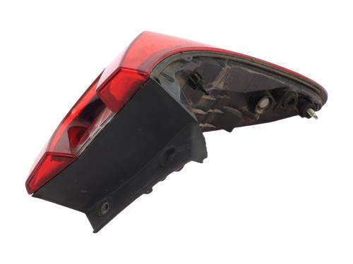 left-taillight-renault-kadjar-ha_-hl_-2015-39212808 main image