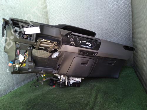 Used Dashboard CITROËN C4 Picasso II 1.6 HDi / BlueHDi 115 (115 hp) 28802777