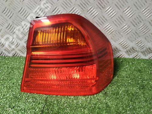 Used Right taillight BMW 3 (E90) 330 d (231 hp) 11408946