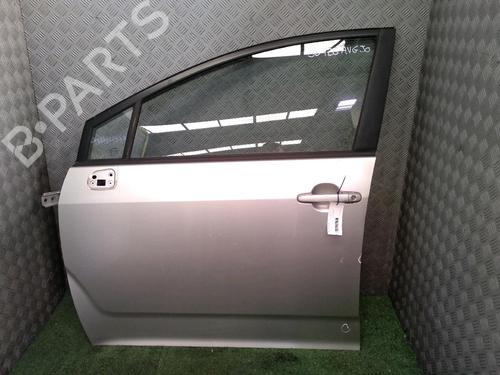 Dør venstre fortil TOYOTA COROLLA Verso (ZER_, ZZE12_, R1_) 2.0 D-4D (CUR10_, CUR10R) (116 hp) 13886847