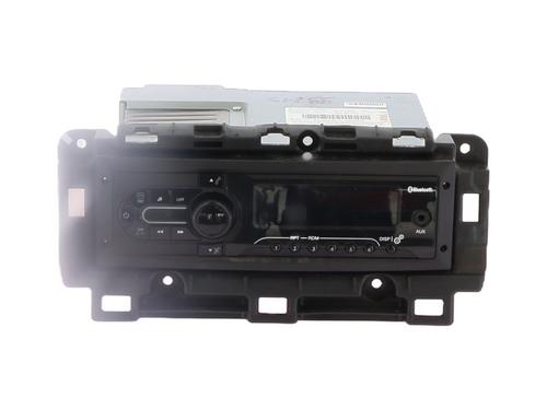 Used Radio PEUGEOT 208 I (CA_, CC_) 1.2 VTI 82 (82 hp) 30542228