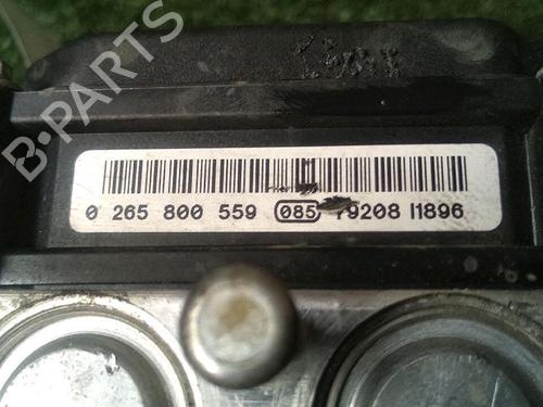 Used ABS pump RENAULT CLIO III (BR0/1, CR0/1) 1.5 dCi (BR17, CR17) (86 hp) 30075707