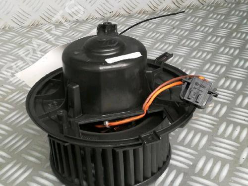 Heater blower motor VW GOLF VI (5K1) 1.6 TDI | BP30074714M62