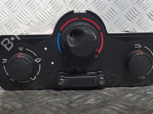 Used Climate control RENAULT CLIO III (BR0/1, CR0/1) 1.5 dCi (C/BR0G, C/BR1G) (68 hp) 30069444