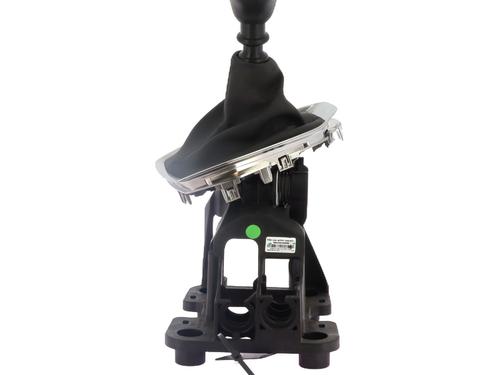 Used Gear lever PEUGEOT 2008 II (UD_, US_, UY_, UJ_, UR_, UC_) 1.2 PureTech 100 (USHNK) (101 hp) 31038822