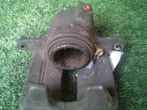 Left front brake caliper MERCEDES-BENZ C-CLASS (W203) C 220 CDI (203.006, 203.008) | BP29949845M105 - Image 3