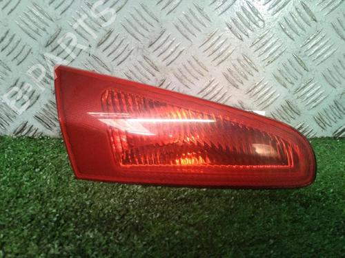 Used Left tailgate light Left tailgate light ALFA ROMEO 147 (937_) 1.9 JTD (937.AXD1A, 937.BXD1A, 937.AXV1A, 937.BXB1A,... (115 hp) 30074083 30074083