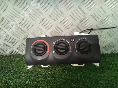 Used Climate control Climate control RENAULT CLIO II (BB_, CB_) 1.2 (BB0A, BB0F, BB10, BB1K, BB28, BB2D, BB2H, CB0A,... (58 hp) 30074107 30074107