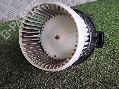 Heater blower motor RENAULT CLIO V (B7_) 1.0 TCe 90 (B7MT) | BP23183931M62 