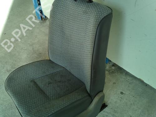 Sæde venstre fortil Sæde venstre fortil RENAULT CLIO I (B/C57_, 5/357_) 1.1 (46 hp) 34060728 34060728