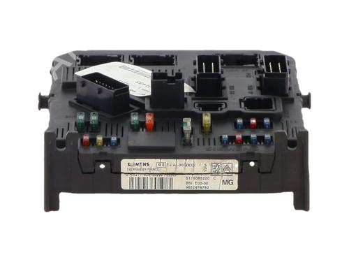 Used Fuse box Fuse box 38971133 38971133