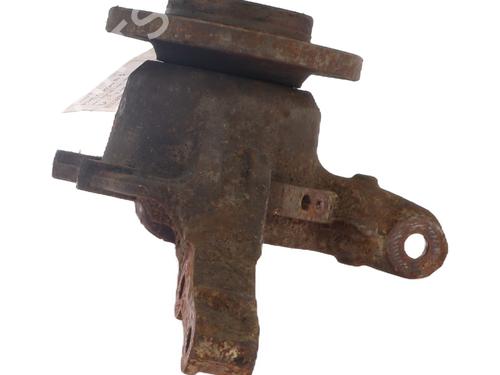 Used Right front steering knuckle Right front steering knuckle RENAULT MASTER III Platform/Chassis (EV, HV, UV) 2.3 dCi 100 FWD (EV0A, EV0B, HV0A, HV0B, UV0A, UV0B,... (101 hp) 33168839 33168839