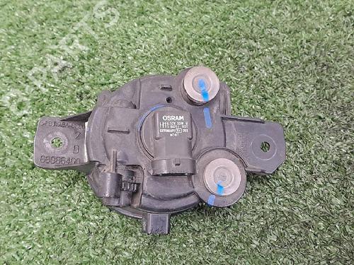 Used Right front fog light Right front fog light RENAULT CLIO II (BB_, CB_) 1.2 16V (BB05, BB0W, BB11, BB27, BB2T, BB2U, BB2V, CB05,... (75 hp) 29950252 29950252
