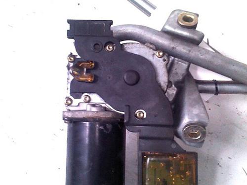 Used Front wiper motor MERCEDES-BENZ A-CLASS (W168) A 170 CDI (168.008) (90 hp) 30065442