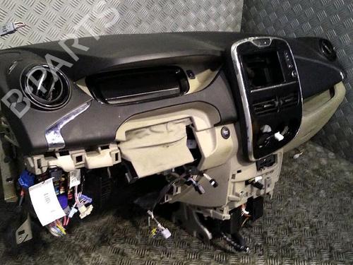 dashboard-renault-zoe-bfm_-2012-29950202 main image