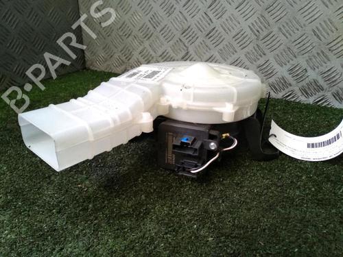Used Heater blower motor Heater blower motor CITROËN C4 Grand Picasso II (DA_, DE_) 2.0 BlueHDi 150 (150 hp) 30073318 30073318