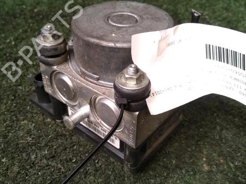 Used ABS pump RENAULT CLIO III (BR0/1, CR0/1) 1.2 16V (BR02, BR0J, BR11, CR02, CR0J, CR11) (75 hp) 17158505