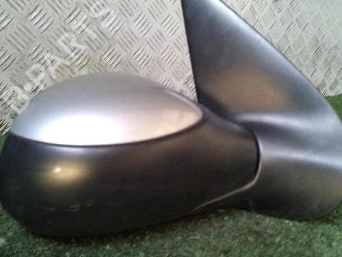 Used Right mirror PEUGEOT 206 Hatchback (2A/C) 1.4 i (75 hp) 30073043