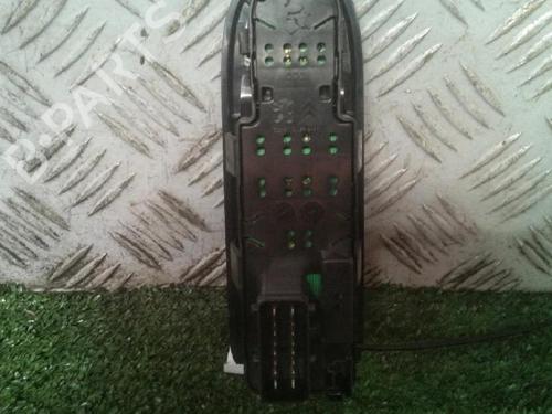 Left front window switch CITROËN C3 II (SC_) 1.2 VTi 82 | BP30074080I27
