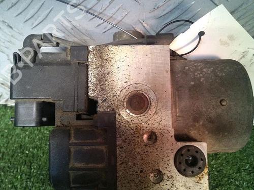 Used ABS pump RENAULT SAFRANE II (B54_) 2.2 dT (B54G) (113 hp) 30073276