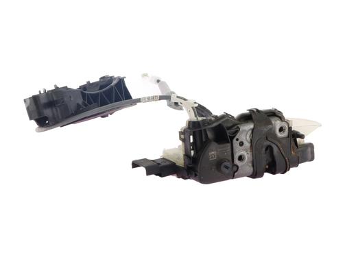 front-left-lock-peugeot-3008-ii-suv-mc_-mr_-mj_-m4_-2016-31809146 main image