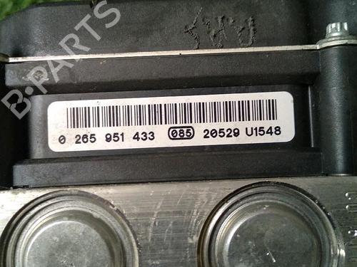 Pompe ABS PEUGEOT 3008 I MPV (0U_) 1.6 HDi (112 hp) 30074244