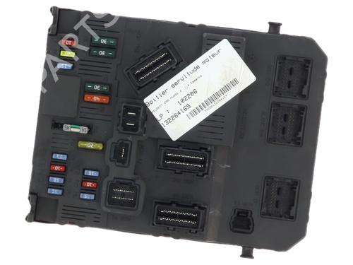 Used Fuse box Fuse box 38943842 38943842