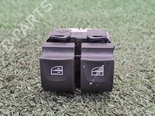 Used Left front window switch DACIA SANDERO III 1.0 TCe 90 (91 hp) 25435743
