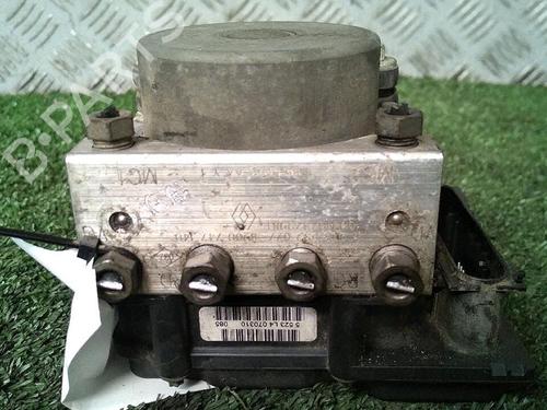 Used ABS pump RENAULT CLIO III (BR0/1, CR0/1) 1.5 dCi (C/BR0G, C/BR1G) (68 hp) 30075888