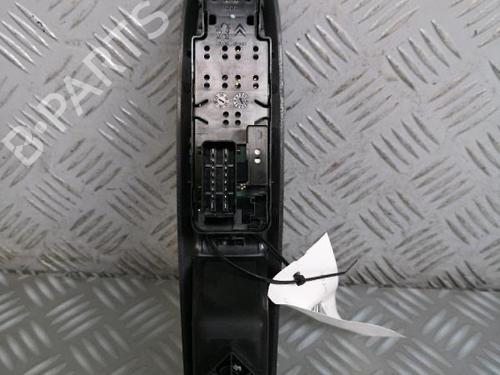 Left front window switch CITROËN DS3 (SA_) 1.6 THP 155 | BP30068831I27