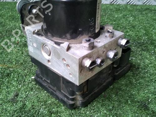 Used ABS pump FORD FIESTA VI (CB1, CCN) 1.4 TDCi (70 hp) 12228936