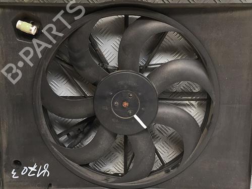 Used Radiator fan HYUNDAI TUCSON (JM) 2.0 CRDi (150 hp) 30067780