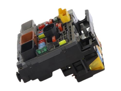 fuse-box-peugeot-5008-0u_-0e_-2009-2010-2011-2012-2013-2014-2015-2016-2017-36055705 main image