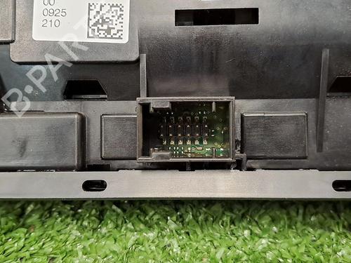 Display CITROËN C3 III (SX) 1.5 BlueHDi 100 (SXYHYP, SXYHTU) (102 hp) 30326830