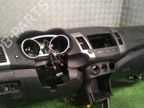 Dashboard PEUGEOT 4007 (VU_, VV_) 2.2 HDi | BP29949973C46 