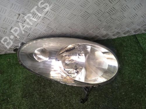Used Right headlight NISSAN MICRA III (K12) 1.2 16V (80 hp) 17157862