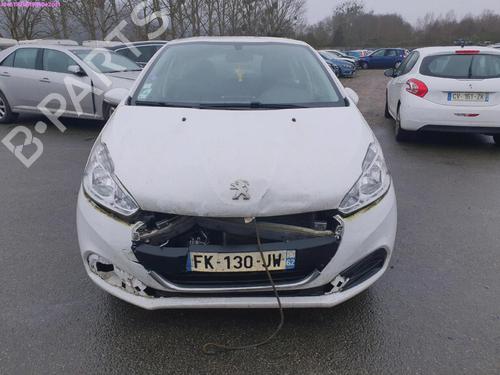 Brugte PEUGEOT 208 I (CA_, CC_) 1.2 VTI 82 (82 hp) 4405711