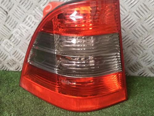 Venstre baglygte MERCEDES-BENZ M-CLASS (W163) ML 270 CDI (163.113) (163 hp) 13886941