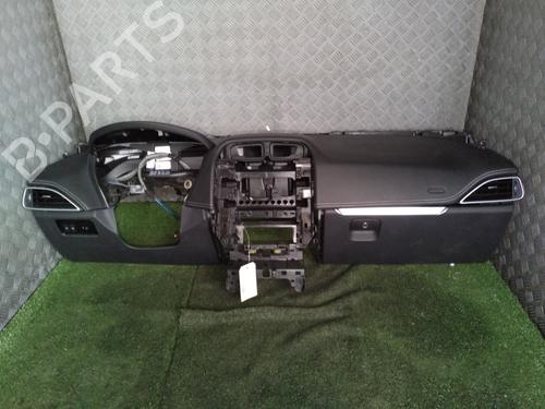 Instrumentbord JAGUAR F-PACE (X761) 2.0 TD4 AWD (180 hp) 30542260