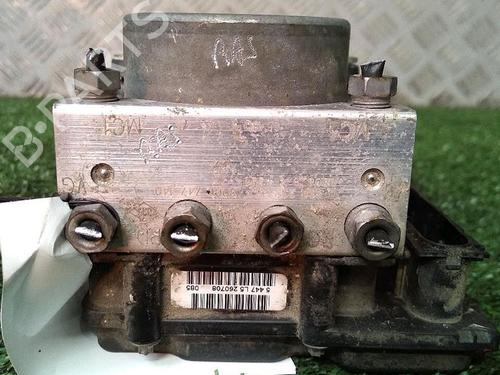 Used ABS pump RENAULT CLIO III Grandtour (KR0/1_) 1.5 dCi (KR0F) (86 hp) 30073497