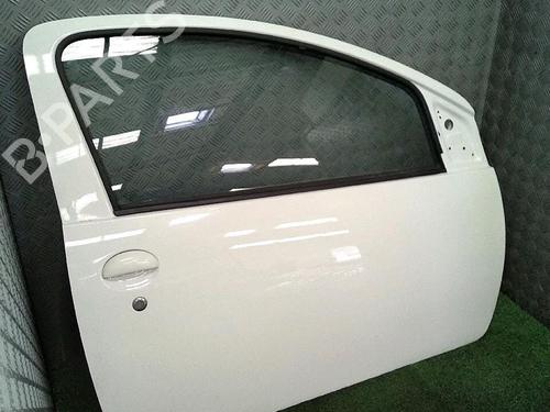 right-front-door-toyota-aygo-_b1_-2005-2006-2007-2008-2009-2010-2011-2012-2013-2014-29952798 main image