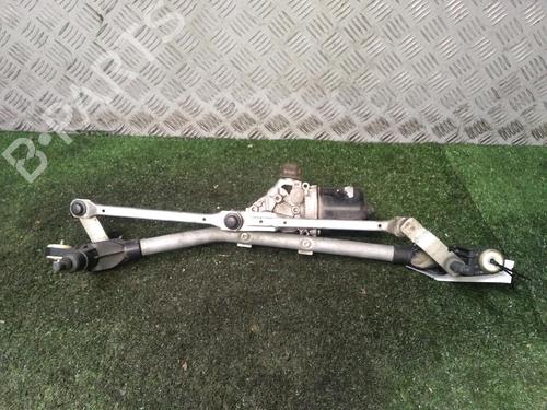 Used Front wiper motor RENAULT MEGANE III Hatchback (BZ0/1_, B3_) 1.5 dCi (BZ09, BZ0D, BZ1W, BZ29, BZ14) (110 hp) 17158391