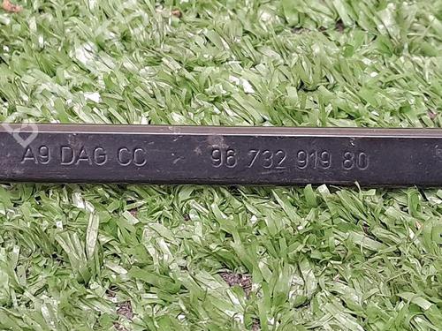 front-windshield-wiper-arm-peugeot-208-i-ca_-cc_-2012-2013-2014-2015-2016-2017-2018-2019-2020-2021-30065501 main image